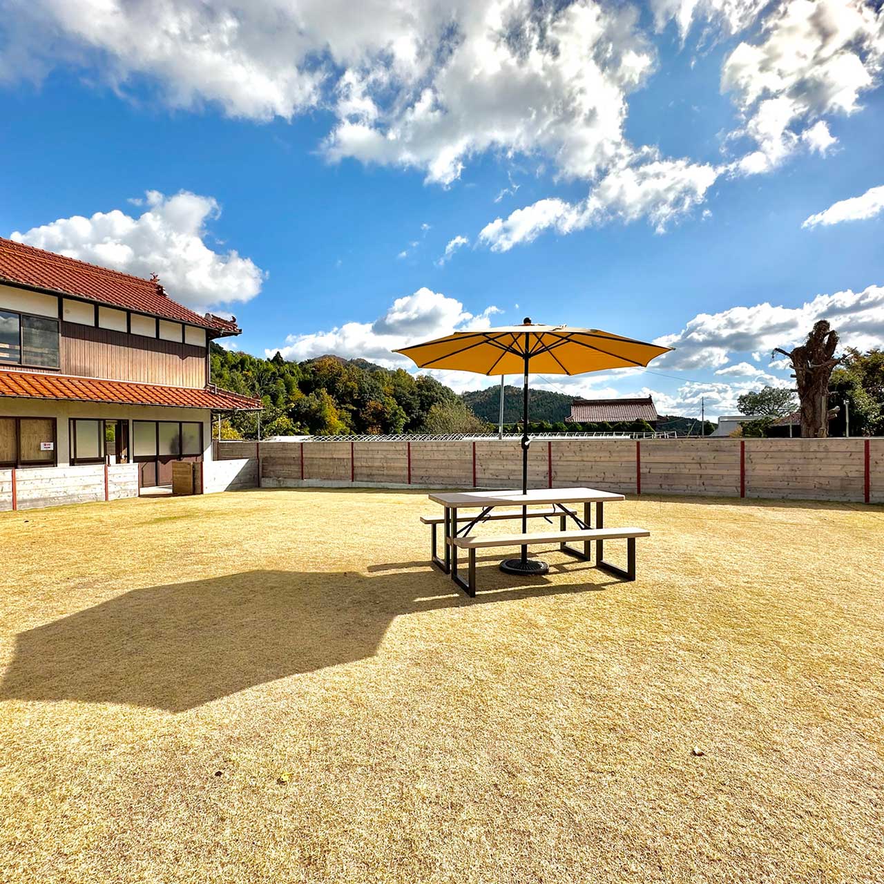 お庭［キャンプ泊］